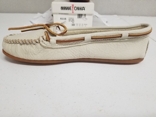Minnetonka Women's Boat Moc Off White Leather Moccasin Shoe 611S NIB - Picture 6 of 10
