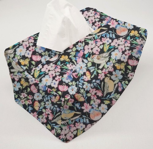 Birds & Butterflies in Blooms Tissue Box Cover (4 Colors Available) - Bild 7 von 17