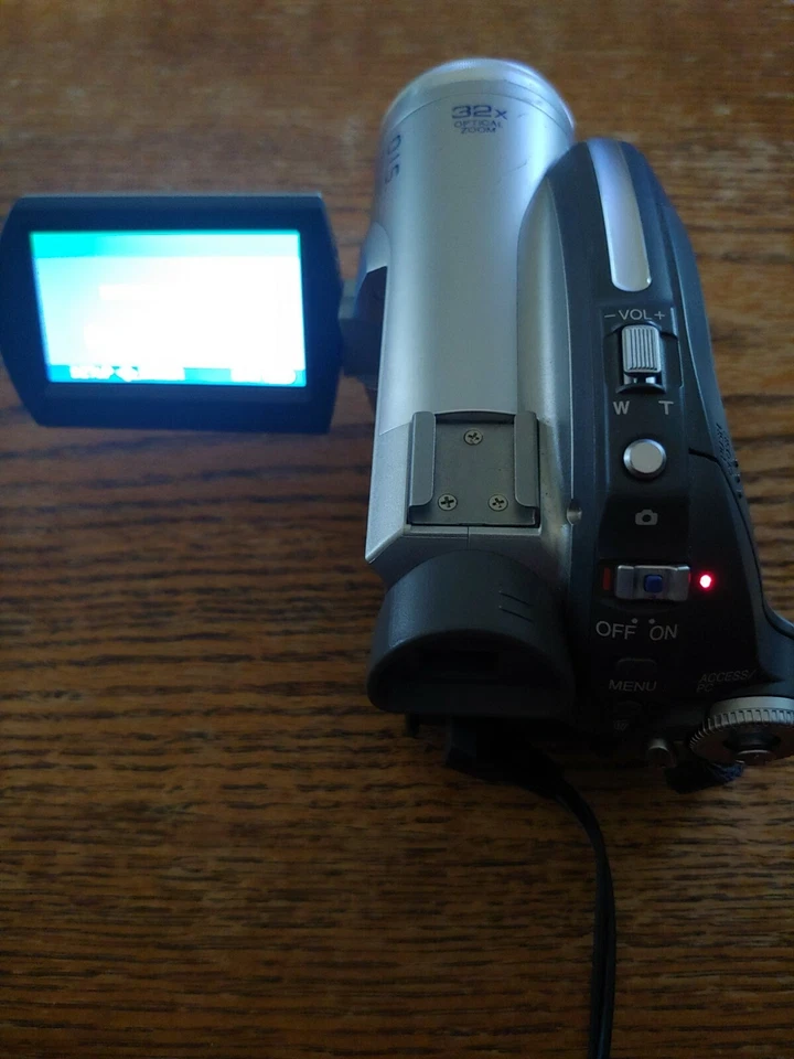 Filmadora Panasonic Lsgn1938 DVD-RAM/DVD-R/DVD-RW DVD-R DUAL PLAYER - Imagem 3 de 3