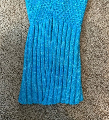 Mermaid Tail Blanket – Soft Hand Knitted Crocheted for Adults or Children - Picture 2 of 8