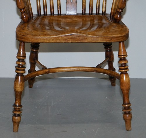 ENGLISH CLASSIC ANTIQUE VICTORIAN 19TH CENTURY ELM HOOP BACK WINDSOR ARMCHAIR - Picture 7 of 12