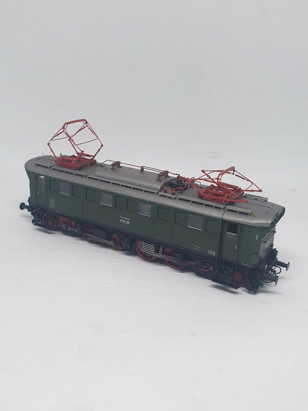 Brawa HO 43205 Elektrolok E75 05 der DB Ep.III Gleichstrom Neuwertig Brawa HO 43205 Elektrolok E75 05 der DB Ep.III Gleichstrom Neuwertig