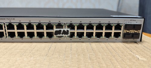 HP JL382A Switch 48 Port Gigabit Ethernet 4x SFP - Picture 3 of 10