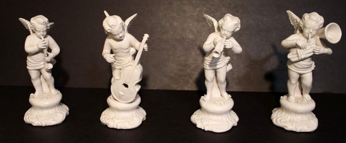 Antikes Porzellan Band mit vier Engeln: Italienischer Blanc de Chine - Bild 1 von 6