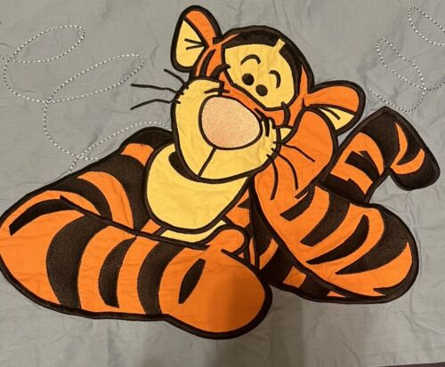 Disney Tigger Twin Comforter And Matching Pillow Sham - Picture 2 of 11