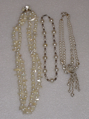 Lot Of 3 Necklaces Womens Faux Pearls Multi Strand White Vintage Multi Strand - Picture 8 of 23