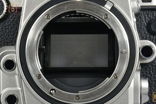 Very Good!! Nikon Df Silver 16.2 MP Full Frame Digital SLR Camera Body - Picture 12 of 12