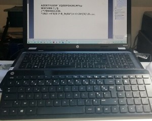CLAVIER USB HP - FR TAILLE REDUITE AVEC UN PAVE NUMERIQUE - NEUF Voir photos