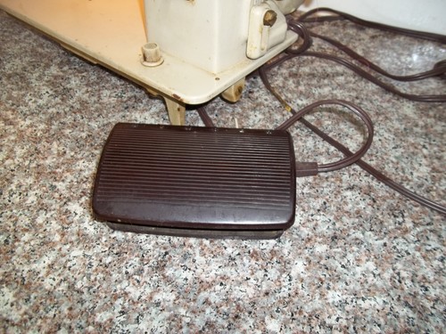 V2  Singer 237 Sewing Machine Replacement Parts  1950s - Picture 8 of 82