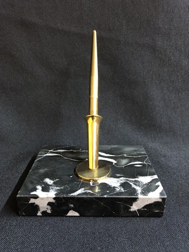 Penna Spaziale Fisher Vintage Ottone con Base Marmo Italiano Bianco e Nero con Inchiostro - Foto 2 di 15