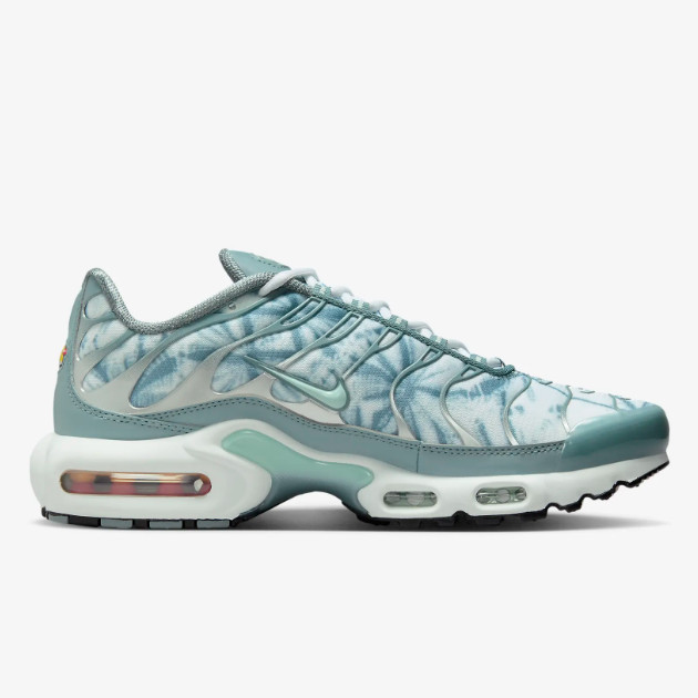 Adidas free shoes 95th anniversary clearance plus