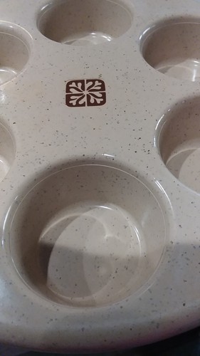 COMO NUEVO Vintage LITTONWARE Rack MUFFIN Bandeja Cupcake 39284 MICROONDAS u HORNO REGULAR - Imagen 2 de 5