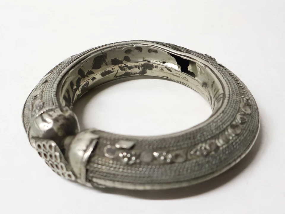 Ancien authentique Bracelet ethnique du Yemen Oman en argent tribal berbère XIXe - Photo 3/4