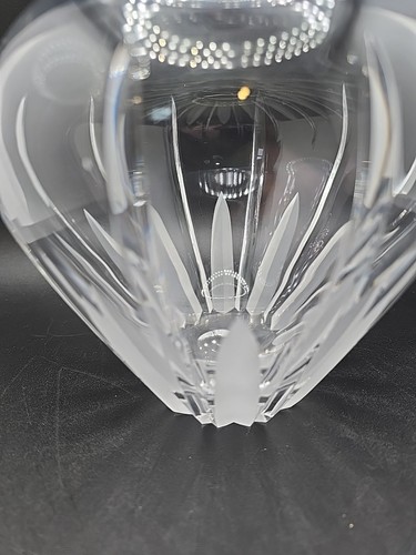 Royal Doulton“Carnegie” Crystal Vase Cut Lead Glass Clear Frosted 8.5" Signed - Picture 3 of 10