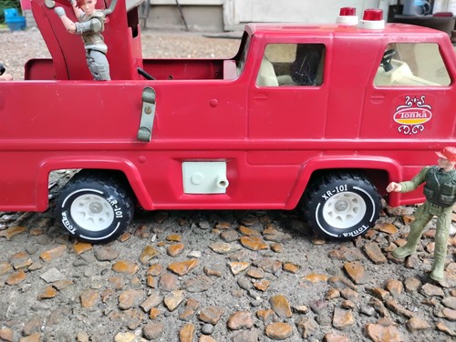 1970's Tonka Fire Truck w/ Fire Hydrant Pressed Steel Toy - Picture 15 of 20