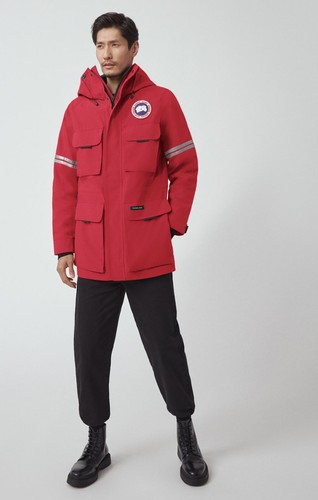 Canada Goose Research Jacket Size Medium MSRP $795