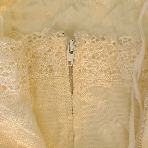 Vestido de novia vintage hecho a mano de encaje satinado sin mangas hasta el té cóctel graduación - Imagen 11 de 12