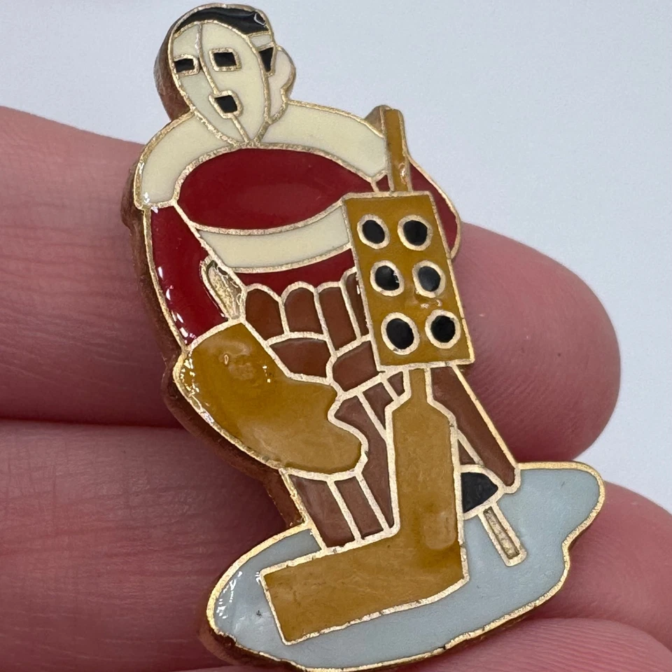 Máscara de portero vintage jugador de hockey esmalte solapa pin rojo blanco dorado Foto 2 de 4