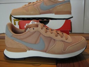 nike internationalist beige gold