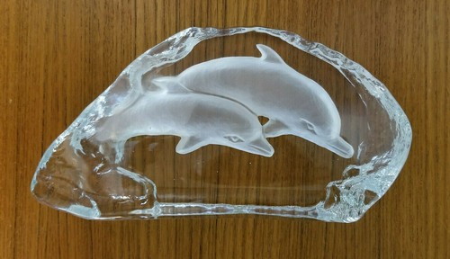 Etched Glass Crystal Dolphin Figurine 8x4 Paperweight 2 Dolphins Iceberg - Picture 5 of 15