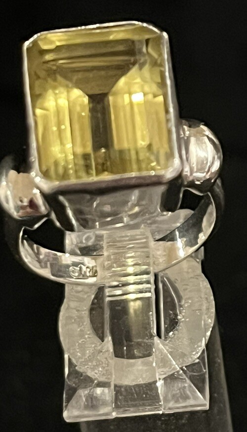 Picture 3 of 9
