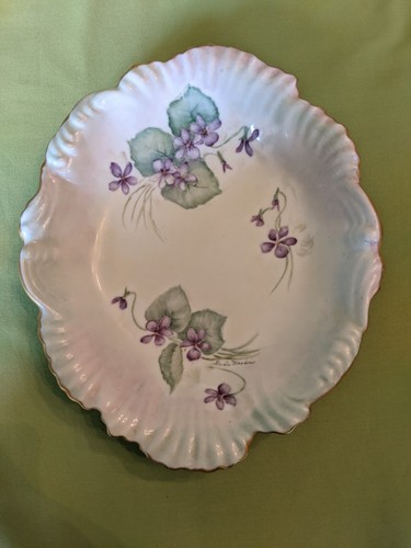 Art Nouveau Limoges-Style Scalloped Dish With Violets - Picture 1 of 3