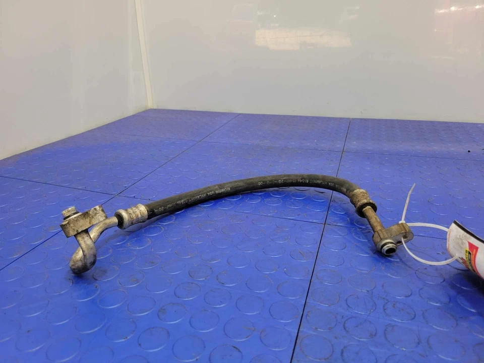 Manguera de descarga de aire acondicionado Mitsubishi Eclipse 2000-2001 3,0 L genuina OEM MR460494 Foto 2 de 4