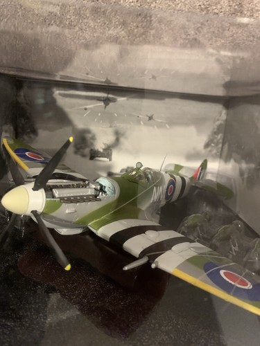2005 Unimax Forces Of Valor U.K. Spitfire MK IX No.134 Wing Airplane 1:32 - Picture 10 of 10