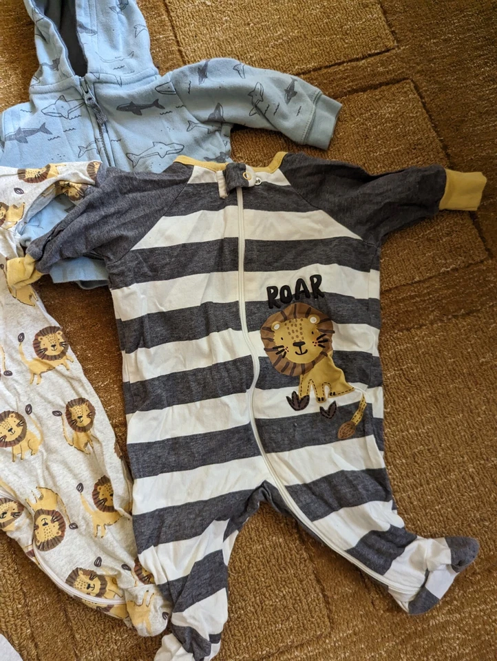 Niño Recién Nacido-3 Meses Gerber Organics León de Carter Selva Animal Tema Ropa Foto 2 de 4