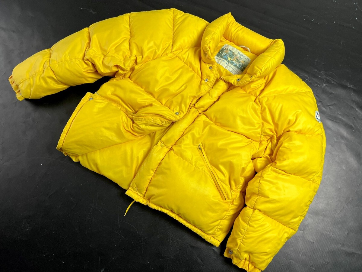RARE Auth Men's MONCLER Grenoble Yellow Down Puffer Logo RARE Auth Men's MONCLER Grenoble Yellow Down Puffer Logo