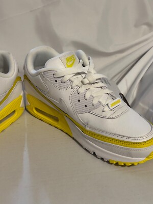 Size 8-Nike Air Max 90 x Undefeated White Optic Yellow 2019