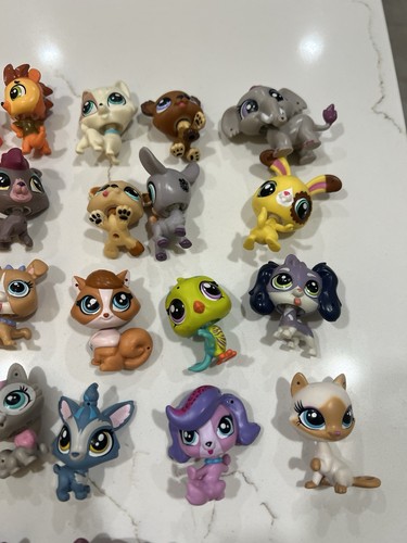 Littlest Pet Shop Lot 33 Figurines Various Years - Picture 4 of 5