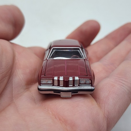 Johnny Lightning 1976 OLDS CUTLASS SUPREME 2002 CLASSIC Collection Marron Rare - Picture 5 of 8