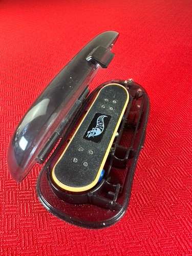 DE COLECCIÓN HOT WHEELS 2000 TABLEROS LLAVERO RARO RUEDAS EXTRA Buzz Bomb Bee Mini - Imagen 2 de 8