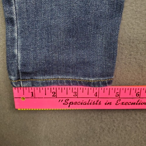 Pantalones de mezclilla para mujer Levi's 721 tiro alto ajustados desgastados talla 28 lavado medio - Imagen 10 de 11