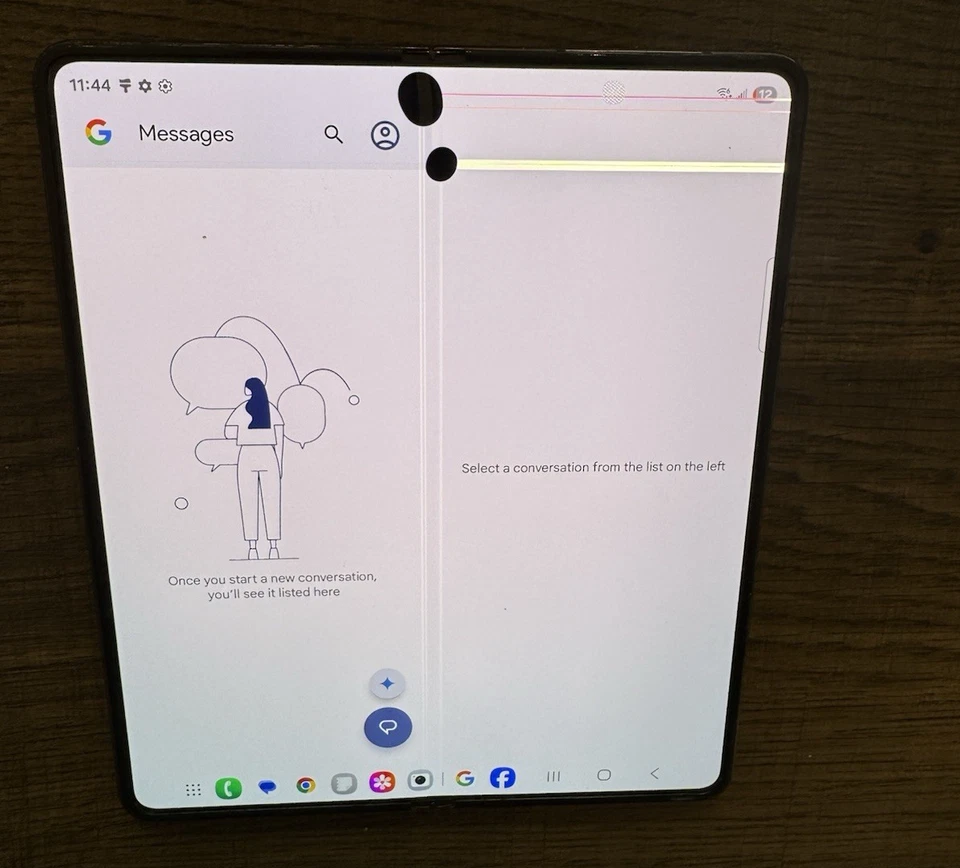 Samsung Galaxy Z Fold5 5G SM-F946W 256GB Unlocked Black Good (READ) - Image 2 of 4