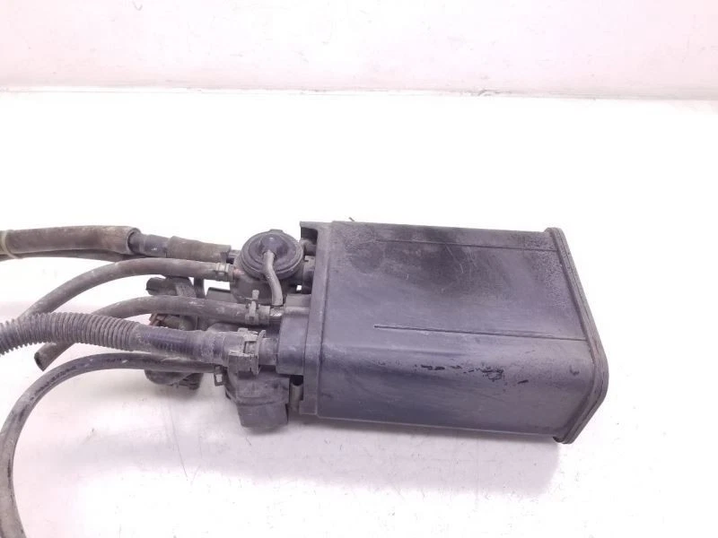 Toyota Corolla 2000 bote de vapor de combustible de 1,8 L 4 cilindros Foto 4 de 4