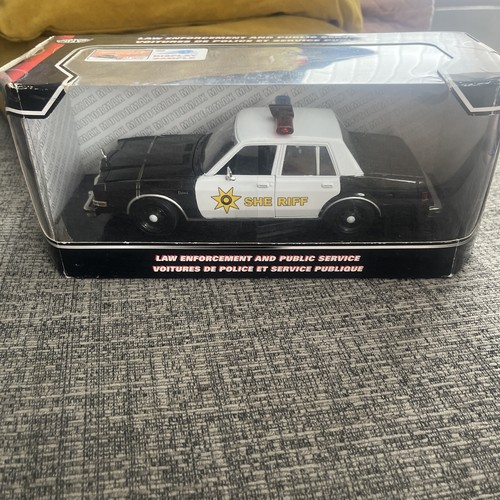 1986 Dodge Diplomat Sheriff Polizeiauto Maßstab 1:24