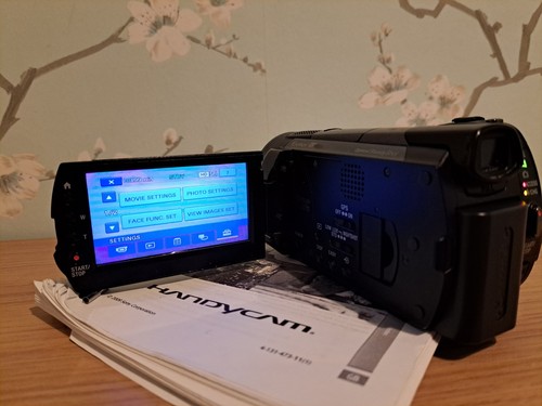 Sony HDR-XR520V Handycam Full HD 1920 x 1080 with 240Gb HDD Tested  - Picture 2 of 10