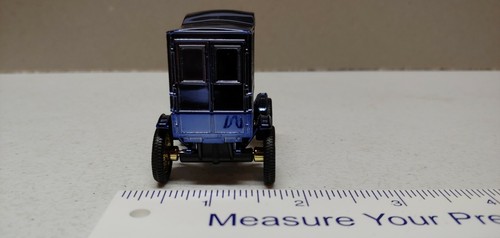 RARE 2 3/8" Ertl Millennium 2000 American Toy Fair Classic Oldsmobile Van - Picture 7 of 12