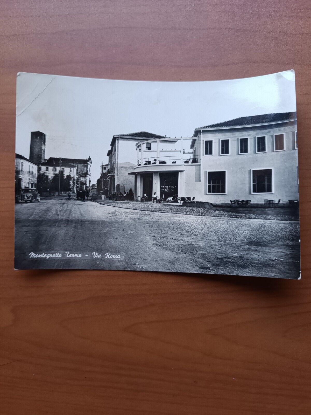 Foto 1 di 2