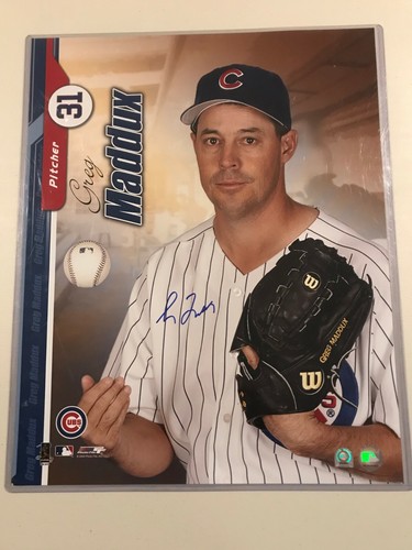 Greg  Maddux 16x20 Signed Chicago Cubs Picture COA (MLB) - Picture 1 of 2
