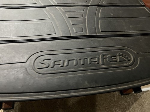 06-12 HYUADAI SANTA FE OEM / FACTORY ALL WEATHER TRUNK CARGO TRAY MAT - Picture 4 of 17