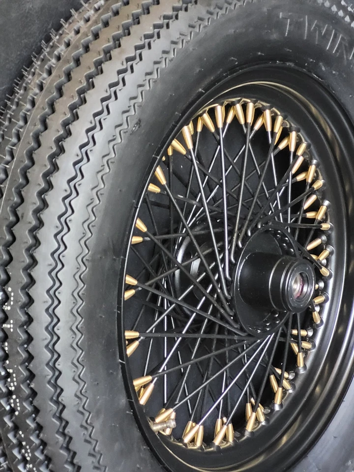 Pneumatico Moto Vintage Sawtooth TWINSIDE 150/80-16 77H - Immagine 4 di 4