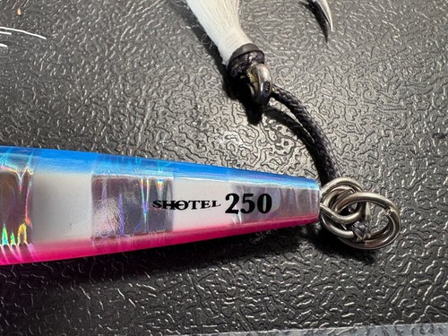 Shout Shotel Jig - Blue Pink Zebra Glow - 250 grams - Picture 3 of 6