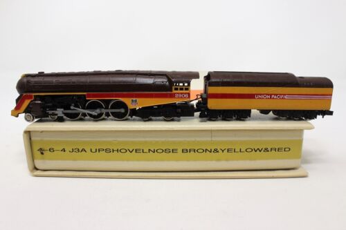 N Scale Con-Cor 4-6-4 J3a Union Pacific Brown/Yellow/Red Locomotive - Picture 1 of 11