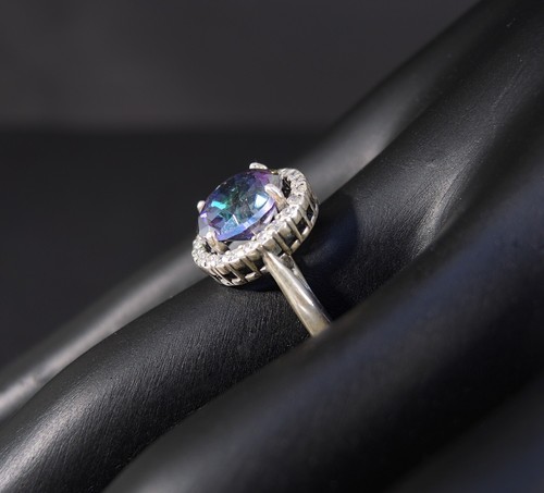 Anillo de Plata Esterlina Halo Mystic Topacio - Anillo Destacado con Gran Piedra Mágica - Imagen 6 de 8