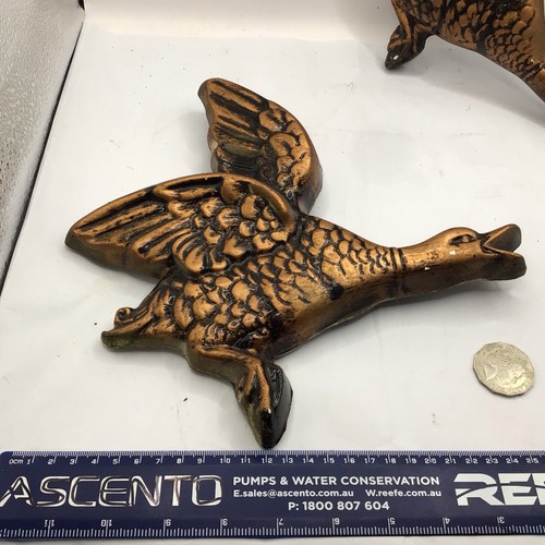 Vintage Plaster ? Retro Flying Wall Ducks Set 3 Black Gold - Picture 15 of 22