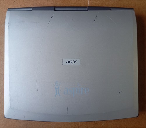 Notebook Acer Aspire Series 1400 Model BR10 ( leggi descrizione e funzonamento ) - Foto 13 di 17