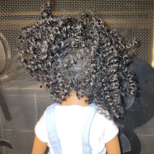 Muñeca Healthy Roots Zoe 18 pulgadas usada con ropa cabello texturizado rizado - Imagen 4 de 7